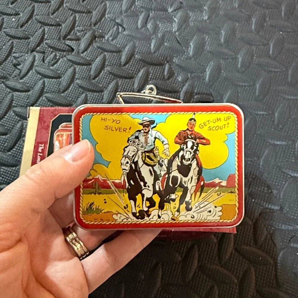 Hallmark smoke free box